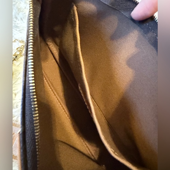 holiday sales for Louis Vuitton Multi Pochette Accessories - Picture 12 of 15